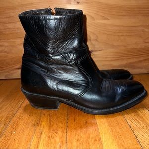 Double H western zip ankle boot Sz 8. Great condition